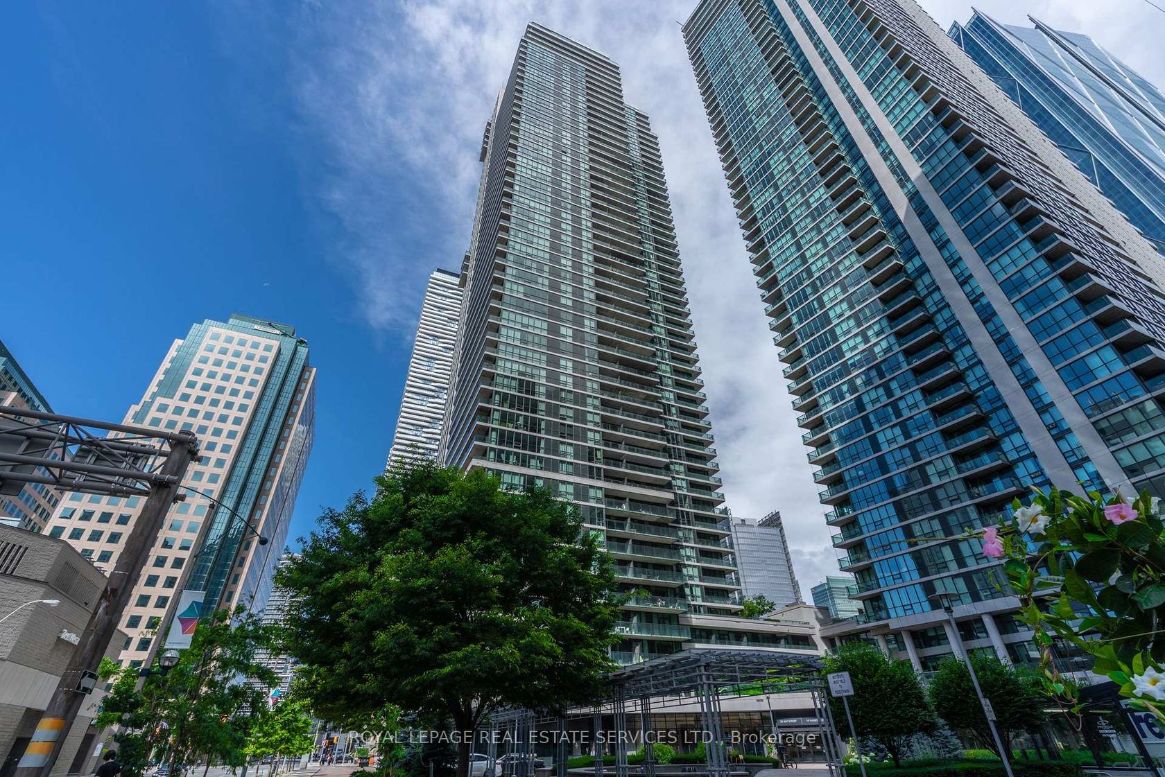 1204 - 18 Harbour Street, Waterfront Communities C1, Toronto 