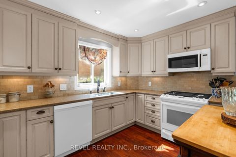Photo 8 at 33 Falling Brook Drive, Bayshore, Barrie