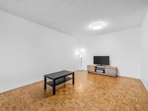 Photo 3 at 446 - 53 McCaul Street, Chinatown, Toronto