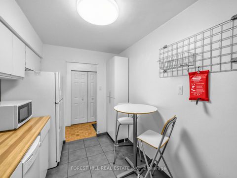 Photo 13 at 446 - 53 McCaul Street, Chinatown, Toronto