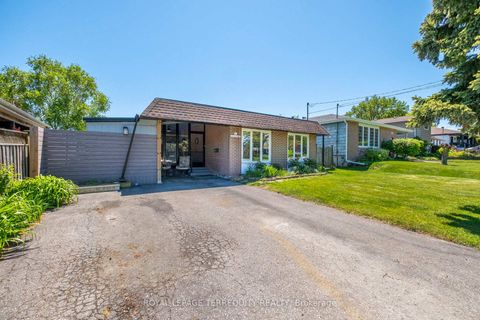 Photo 0 at 971 Oklahoma Drive, West Shore, Pickering