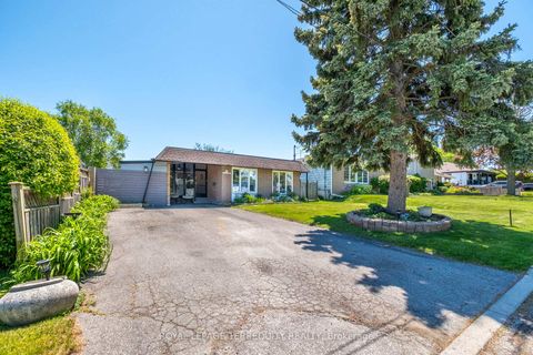 Photo 1 at 971 Oklahoma Drive, West Shore, Pickering
