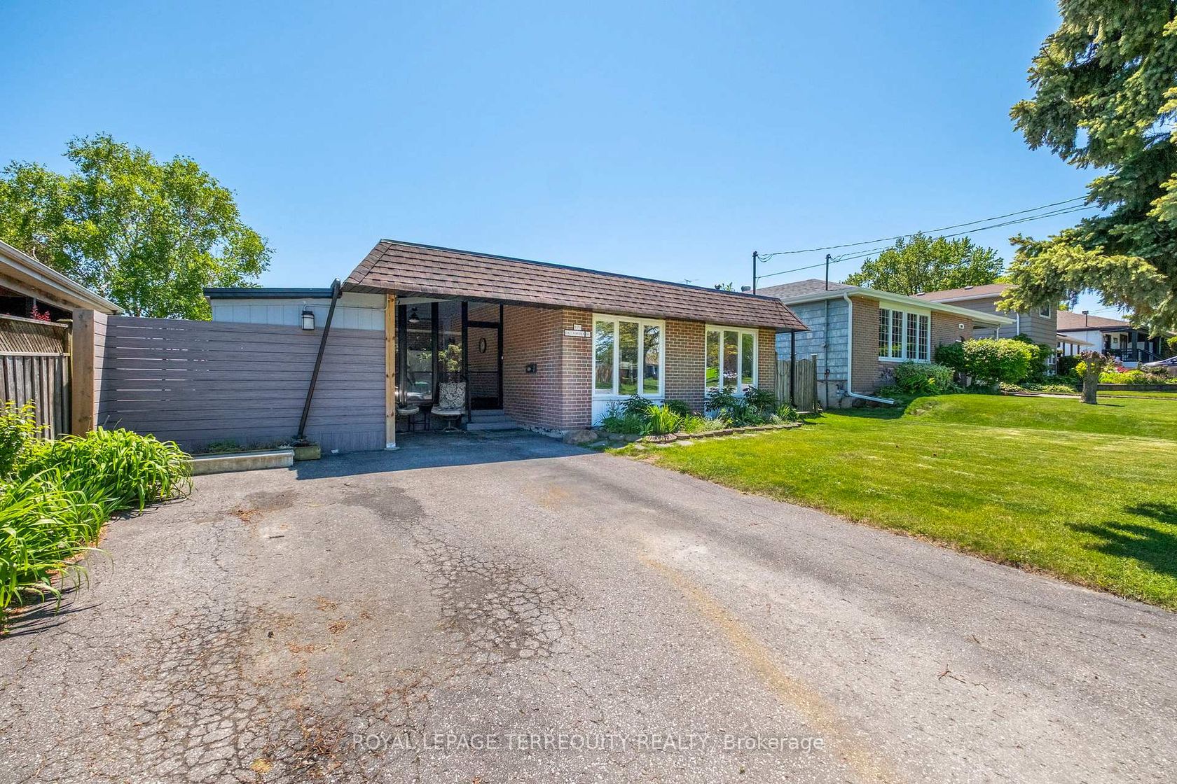 971 Oklahoma Drive, West Shore, Pickering 