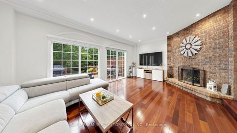 Photo 3 at 31 Bowood Avenue, Lawrence Park North, Toronto