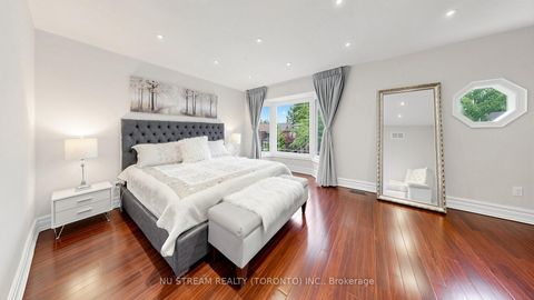 Photo 12 at 31 Bowood Avenue, Lawrence Park North, Toronto