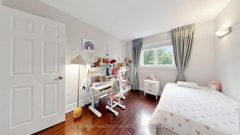 Photo 16 at 31 Bowood Avenue, Lawrence Park North, Toronto