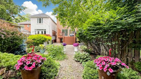 Photo 21 at 31 Bowood Avenue, Lawrence Park North, Toronto