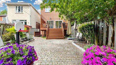 Photo 22 at 31 Bowood Avenue, Lawrence Park North, Toronto