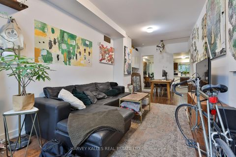 Photo 2 at 131 George Street, Moss Park, Toronto