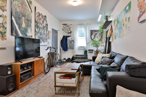 Photo 3 at 131 George Street, Moss Park, Toronto