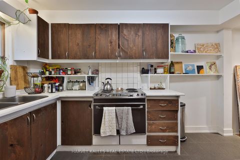 Photo 13 at 131 George Street, Moss Park, Toronto