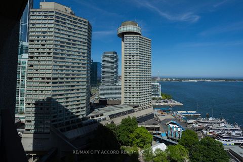 Photo 3 at 2018 - 33 Harbour Square, Waterfront Communities C1, Toronto