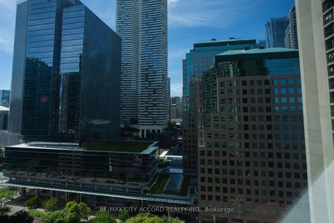 Photo 5 at 2018 - 33 Harbour Square, Waterfront Communities C1, Toronto
