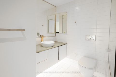 Photo 17 at 2018 - 33 Harbour Square, Waterfront Communities C1, Toronto