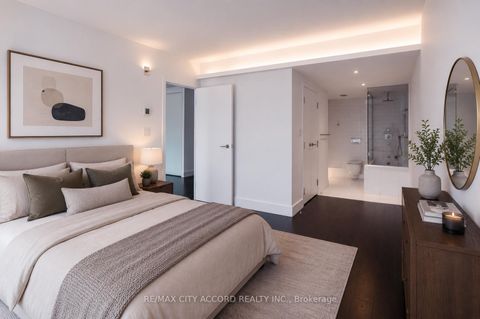 Photo 27 at 2018 - 33 Harbour Square, Waterfront Communities C1, Toronto