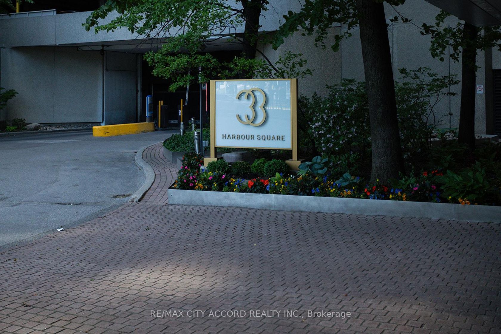 2018 - 33 Harbour Square, Waterfront Communities C1, Toronto 