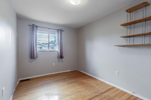 Photo 21 at 48 CAYUGA Avenue, Smythe, Toronto