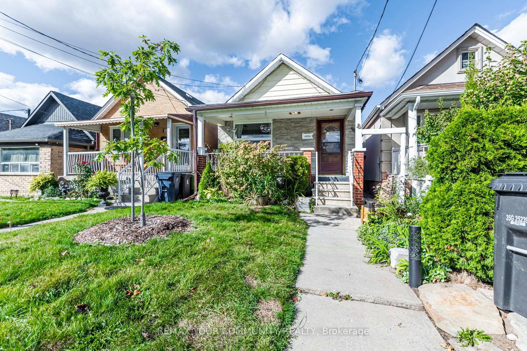 48 CAYUGA Avenue, Smythe, Toronto photo 8