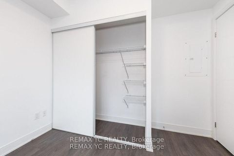 Photo 15 at 217 - 525 Adelaide Street W, Waterfront Communities C1, Toronto