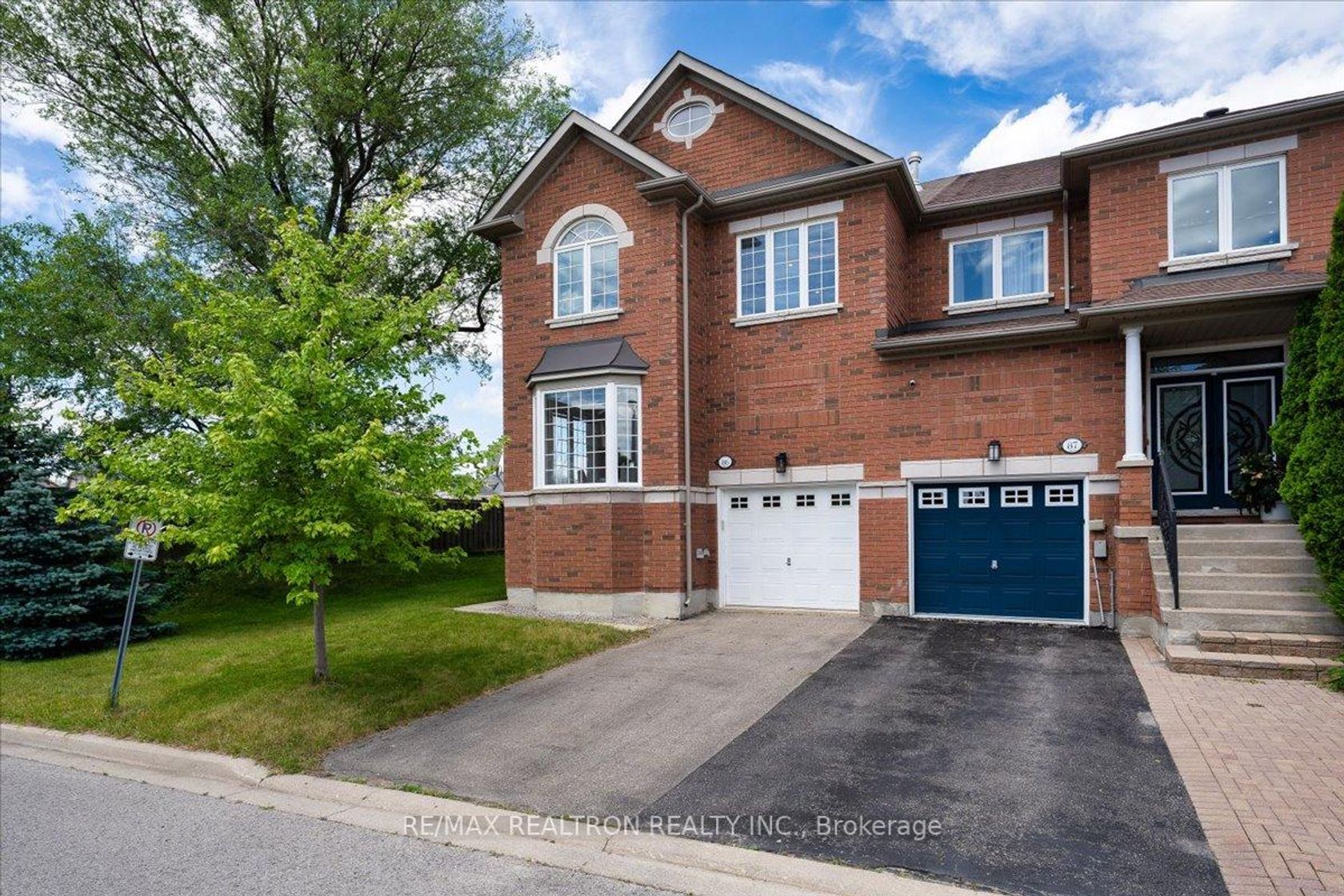 86 - 8 Townwood Drive, Jefferson, Richmond Hill photo number 2