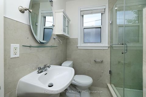 Photo 10 at 32 Coules Court, Alderwood, Toronto