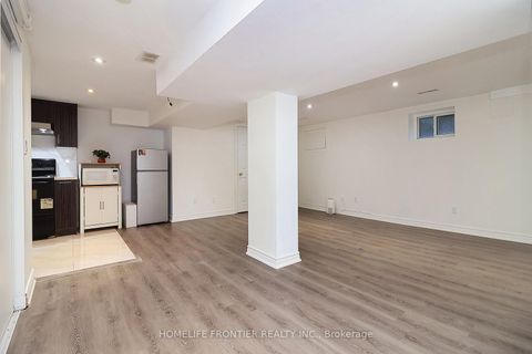 Photo 12 at 32 Coules Court, Alderwood, Toronto