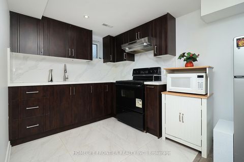 Photo 13 at 32 Coules Court, Alderwood, Toronto