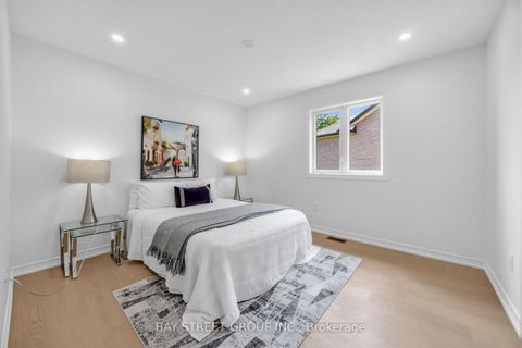 Photo 27 at 20 Alvin Curling Crescent, Milliken, Toronto
