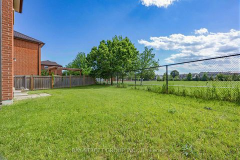 Photo 35 at 20 Alvin Curling Crescent, Milliken, Toronto