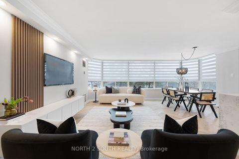 Photo 7 at 304 - 7 Townsgate Drive, Yorkhill, Vaughan