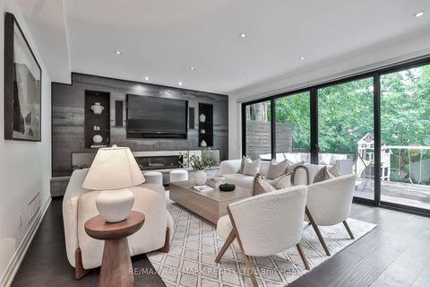 Photo 3 at 41 Invermay Avenue, Clanton Park, Toronto