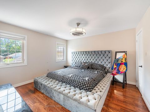 Photo 22 at 18 Thatcher Avenue, Cliffcrest, Toronto
