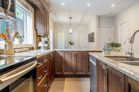 Photo 11 at 137 Springdale Boulevard, East York, Toronto