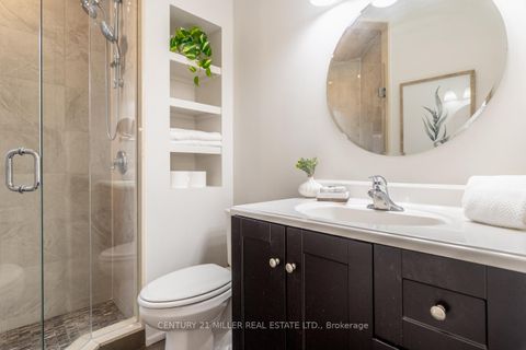 Photo 16 at 137 Springdale Boulevard, East York, Toronto