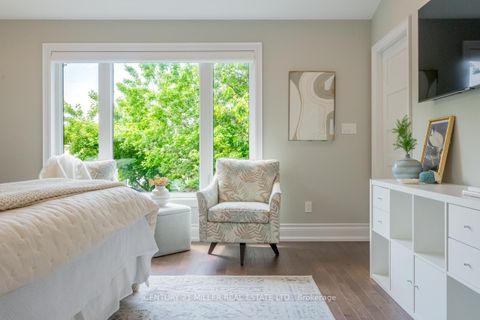 Photo 17 at 137 Springdale Boulevard, East York, Toronto