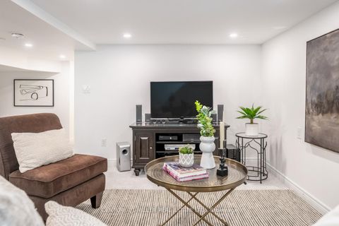 Photo 24 at 137 Springdale Boulevard, East York, Toronto