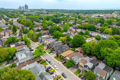 Photo 34 at 137 Springdale Boulevard, East York, Toronto