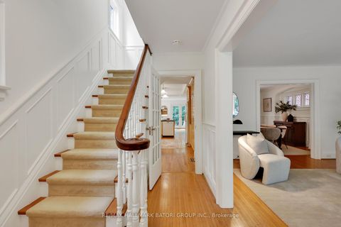 Photo 1 at 152 Hillhurst Boulevard, Lawrence Park South, Toronto