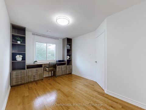 Photo 26 at 49 King Louis Crescent, L'Amoreaux, Toronto