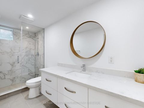 Photo 30 at 49 King Louis Crescent, L'Amoreaux, Toronto
