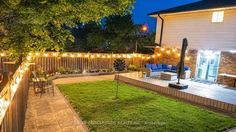 Photo 45 at 49 King Louis Crescent, L'Amoreaux, Toronto