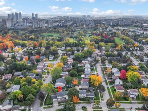 Photo 47 at 49 King Louis Crescent, L'Amoreaux, Toronto