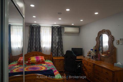Photo 8 at 16 - 50 Coleman Avenue, Danforth, Toronto