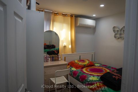 Photo 10 at 16 - 50 Coleman Avenue, Danforth, Toronto