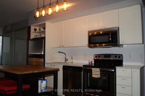 Photo 4 at 715 - 103 The Queensway, Swansea, Toronto