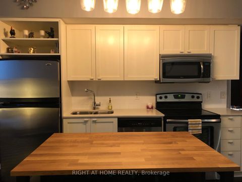Photo 5 at 715 - 103 The Queensway, Swansea, Toronto