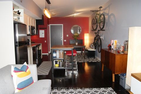 Photo 7 at 715 - 103 The Queensway, Swansea, Toronto