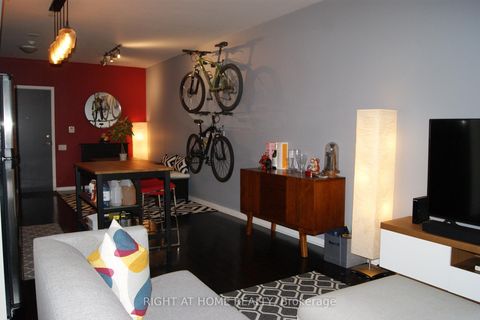 Photo 10 at 715 - 103 The Queensway, Swansea, Toronto