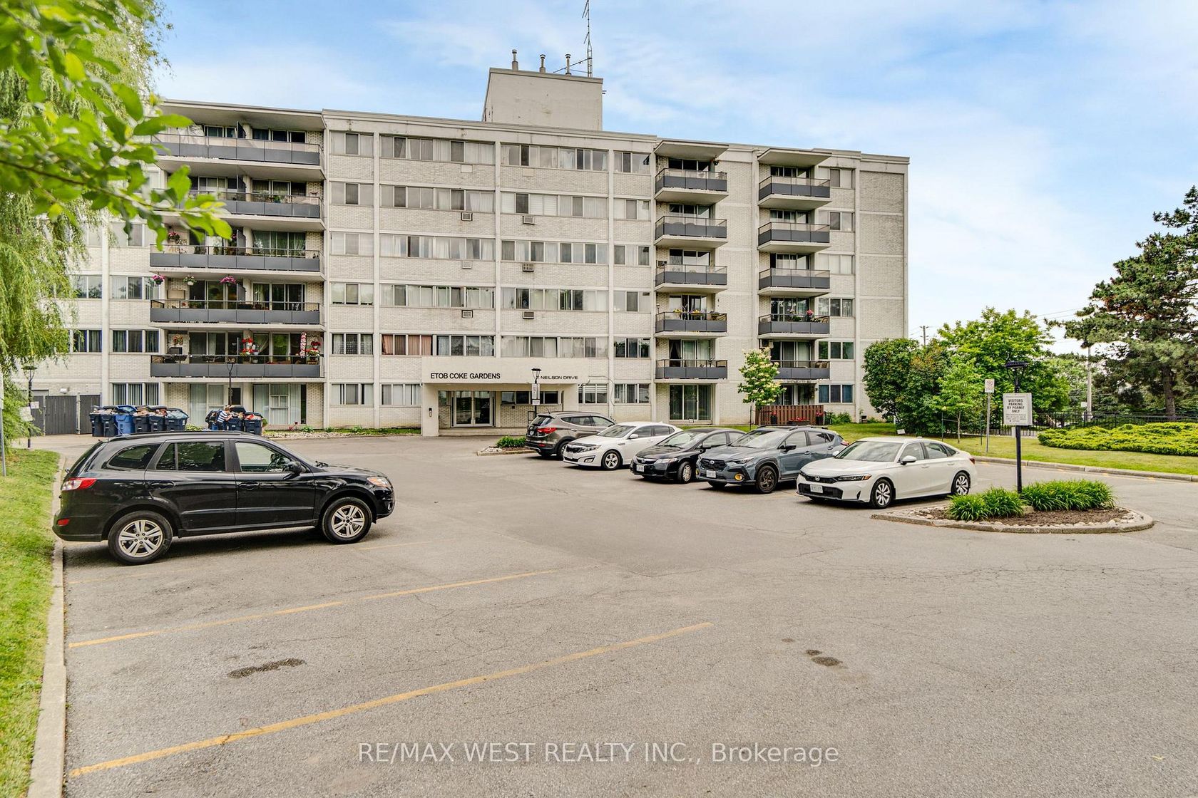 603 - 11 Neilson Drive, Markland Wood, Toronto photo 5