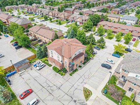 Photo 2 at 8 - 15 Cheltenham Road, Georgian Drive, Barrie